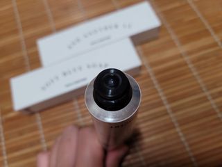 멈칫(MUMCHIT) 넥퍼퓸 NECKPERFUME 2가지 향 — 5점을 준 리뷰어가 2021년 11월 올린 사용 사진