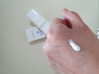 바노바기 코스메틱 바노바기 밀크씨슬 리페어 시카 선스크린 플러스 50ml — 5점을 준 리뷰어가 2023년 3월 올린 사용 사진
