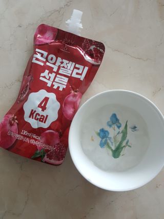 참앤들황토농원 10가지 맛, 입맛대로 스페셜하게~ 가볍게 한 포 땡! 곤약젤리 스페셜 패키지 130ml x 30포 — 5점을 준 리뷰어가 2022년 12월 올린 사용 사진