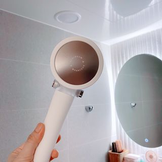 바디빔 더블클린 비타 샤워기 — 5점을 준 리뷰어가 2021년 7월 올린 사용 사진
