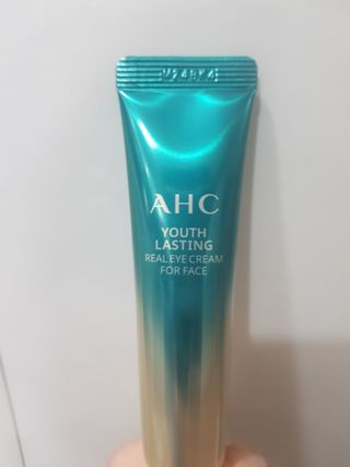 [NEW 탄력유턴 아이크림] AHC 유스 래스팅 리얼 아이크림 포 페이스 — 5점을 준 리뷰어가 2021년 2월 올린 사용 사진