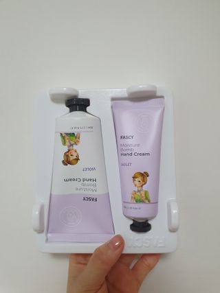파시 FASCY 高保湿ハンドクリーム40ml+80ml セット — 5점을 준 리뷰어가 2021년 5월 올린 사용 사진