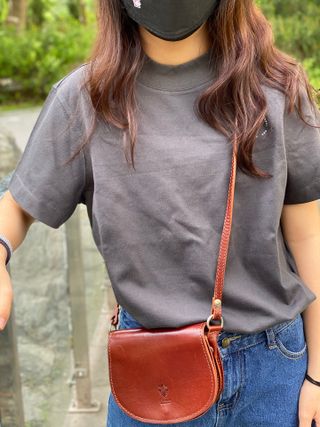 로서울 High Neck T-Shirt Navy, Gray — 5점을 준 리뷰어가 2021년 5월 올린 사용 사진