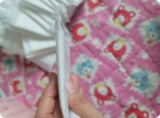 나무드 [유한킴벌리] 좋은느낌 유기농 순면 린넨블렌딩 생리대,롱라이너 중형 36매 1개 + 대형 32매 1개 — 4.5점을 준 리뷰어가 2021년 11월 올린 사용 사진