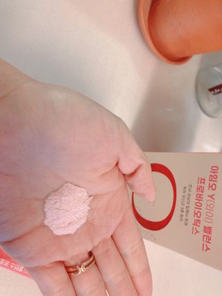 아임오 Y와이 밸런스 프로바이오틱스 30포 — 5점을 준 리뷰어가 2021년 11월 올린 사용 사진