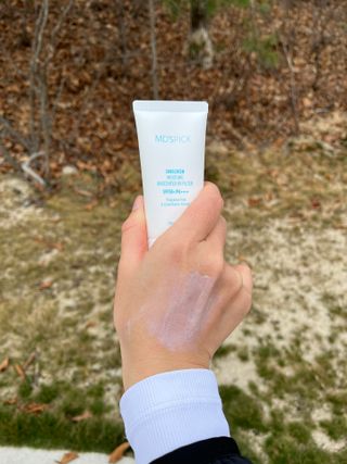 엠디스픽 무향자차 수분 선크림 PSF50+ PA++++ 50ml — 5점을 준 리뷰어가 2023년 3월 올린 사용 사진