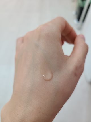 체르엠 스템앤셀 비타민 브라이트닝 에센스 30ml 1개 — 5점을 준 리뷰어가 2022년 4월 올린 사용 사진