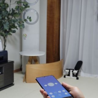 아카라 집 밖에서도 집 안을 돌봐주는 스마트 리모컨 — 5점을 준 리뷰어가 2022년 6월 올린 사용 사진