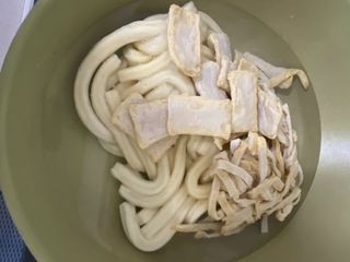 [푸딩팩토리] 즉석누들떡볶이 540g + 대구전통 납작만두 260g — 5점을 준 리뷰어가 2022년 12월 올린 사용 사진