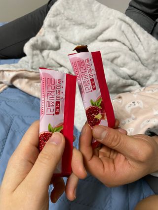 헬스업_쁘띠쁘띠석류콜라겐젤리_20g x 14포 — 5점을 준 리뷰어가 2021년 1월 올린 사용 사진