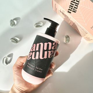 난나 살몬 스파이더 검버섯 미백 톤업 화이트닝 연어 앰플 크림 300ml 대용량 — 5점을 준 리뷰어가 2022년 11월 올린 사용 사진