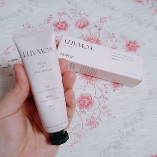러브모아 향수 고체향수 승무원 고체향수 바르는 향수 니치향수 도손 우드세이지 앤 씨솔트 — 5점을 준 리뷰어가 2023년 1월 올린 사용 사진