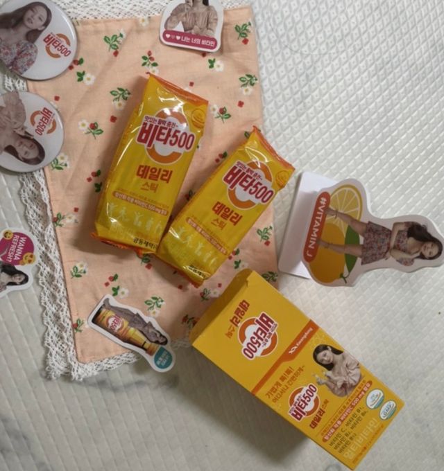[제니에디션] 비타500데일리스틱 gift set 60포+제니굿즈 3종+쇼핑백 리뷰 사진