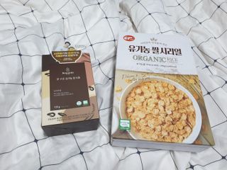 씨알푸드 유기농 쌀 시리얼 390g + 갓 구운 유기농 발아통곡물 150g — 5점을 준 리뷰어가 2021년 12월 올린 사용 사진