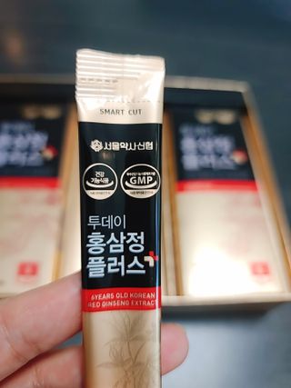 서울약사신협_투데이홍삼정플러스스틱_10g x 30포 — 5점을 준 리뷰어가 2021년 6월 올린 사용 사진
