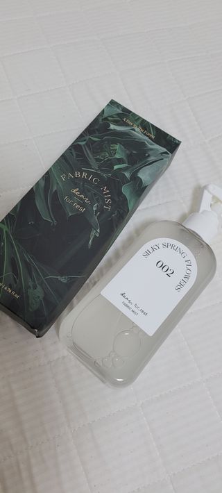 디어포레스트 숲속의 하루 패브릭미스트 (섬유향수/ 룸스프레이) 200ml — 4.5점을 준 리뷰어가 2022년 7월 올린 사용 사진