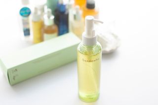 스킨큐어 산다화 순한 클렌징 동백 오일 200ml — 5점을 준 리뷰어가 2023년 3월 올린 사용 사진