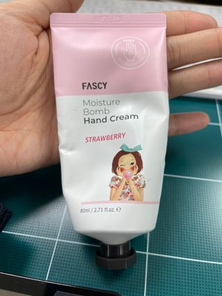 파시 FASCY 高保湿ハンドクリーム40ml+80ml セット — 4.5점을 준 리뷰어가 2021년 7월 올린 사용 사진