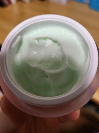 엔디어고 햄프에너지 베리어 크림 50ml — 5점을 준 리뷰어가 2022년 11월 올린 사용 사진