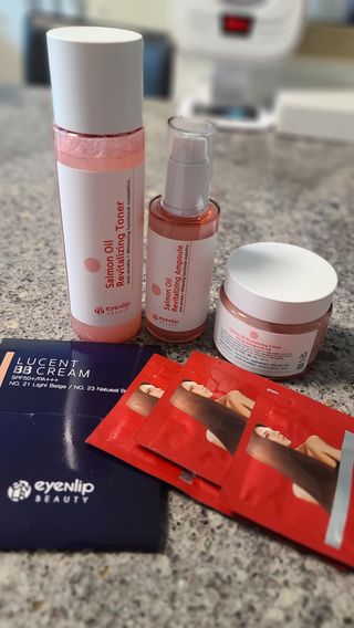 아이앤립 / EYENLIP 아이앤립 연어오일 리바이탈라이징 토너+앰플+크림 3종 세트 — 5점을 준 리뷰어가 2021년 6월 올린 사용 사진