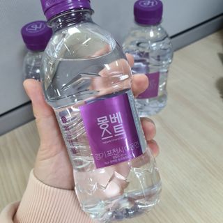 몽베스트 [MONTBEST] 330mL 20병 — 5점을 준 리뷰어가 2021년 10월 올린 사용 사진