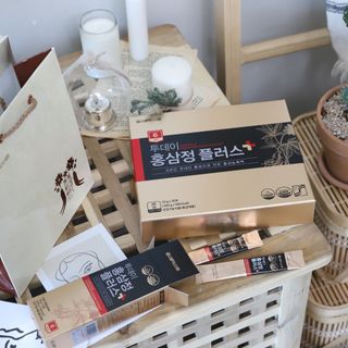 서울약사신협_투데이홍삼정플러스스틱_10g x 30포 — 5점을 준 리뷰어가 2021년 1월 올린 사용 사진
