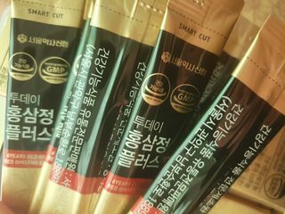 서울약사신협_투데이홍삼정플러스스틱_10g x 30포 — 5점을 준 리뷰어가 2021년 7월 올린 사용 사진