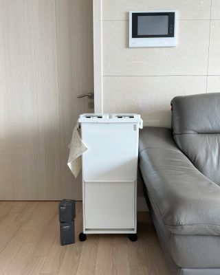 창신리빙 [프랑코 원터치 스탠드 분리수거함 50L 화이트] 똑똑한 정리 수납 — 5점을 준 리뷰어가 2021년 7월 올린 사용 사진