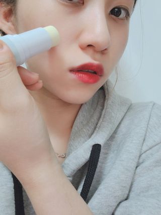 리더스코스메틱 리더스 퍼스트 샷 에센스 스틱 2종 — 5점을 준 리뷰어가 2022년 3월 올린 사용 사진