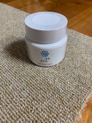 AYU25[아유트웬티파이브]다마스크로즈워터 베이스 천연 수분 촉촉 크림 — 5점을 준 리뷰어가 2021년 4월 올린 사용 사진
