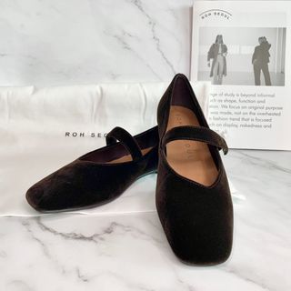 로서울 Rowie mary jane shoes Velvet, Ecoclean — 4.5점을 준 리뷰어가 2021년 9월 올린 사용 사진