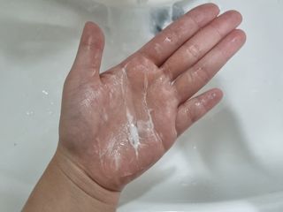 르핸스 퍼포밍 5 샴푸 비반트 포렛/베티버 포그 — 5점을 준 리뷰어가 2022년 12월 올린 사용 사진