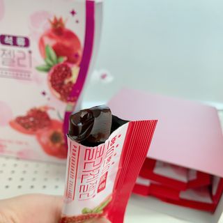 헬스업_쁘띠쁘띠석류콜라겐젤리_20g x 14포 — 5점을 준 리뷰어가 2021년 1월 올린 사용 사진