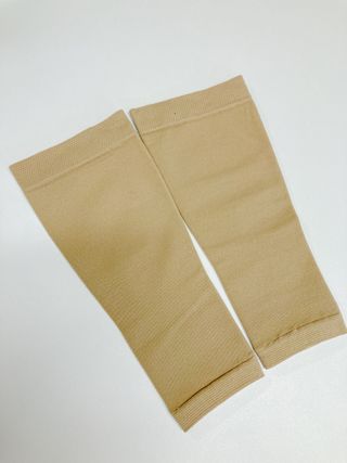 시그바리스 다이나벤 의료용 압박 스타킹 [종아리형] 여름철 다리 붓기 관리 하지정맥류 예방 — 5점을 준 리뷰어가 2024년 8월 올린 사용 사진