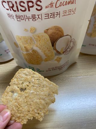 BASSAK 바삭 유기농 현미 누룽지 크래커 3종 — 5점을 준 리뷰어가 2021년 12월 올린 사용 사진