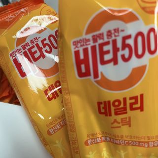 광동제약 [광동] 비타500데일리스틱 70포X2개 + 뚱랑이엽서 + 쇼핑백 증정 — 5점을 준 리뷰어가 2022년 1월 올린 사용 사진