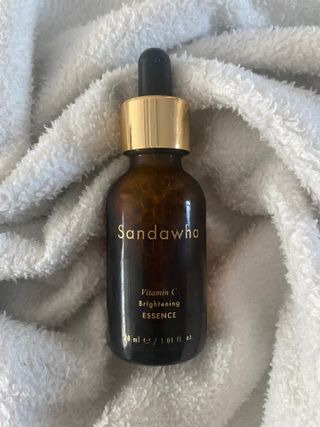 스킨큐어 산다화 비타민c 화이트닝 에센스 30ml — 5점을 준 리뷰어가 2024년 1월 올린 사용 사진