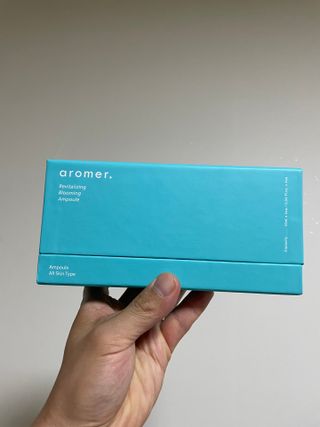 아로메르 리바이탈라이징 블루밍 앰플 10ml x 4ea — 5점을 준 리뷰어가 2021년 8월 올린 사용 사진