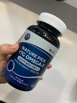 서울약사신협 네이처픽_알티지오메가3_1,205mg x 180캡슐 — 5점을 준 리뷰어가 2021년 9월 올린 사용 사진