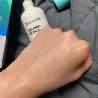 리더스코스메틱 리더스 카밍 바이오틱스 에센스 워터 — 5점을 준 리뷰어가 2021년 10월 올린 사용 사진