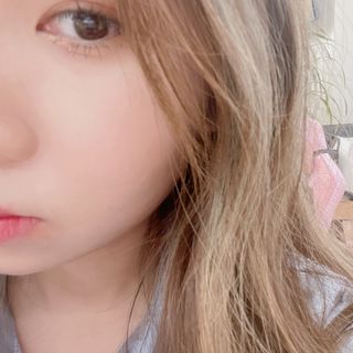 [크리스앤릴리] 내츄럴 글로우 97쿠션 — 3.5점을 준 리뷰어가 2022년 9월 올린 사용 사진