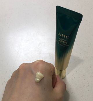 [NEW 탄력유턴 아이크림] AHC 유스 래스팅 리얼 아이크림 포 페이스 — 5점을 준 리뷰어가 2021년 3월 올린 사용 사진