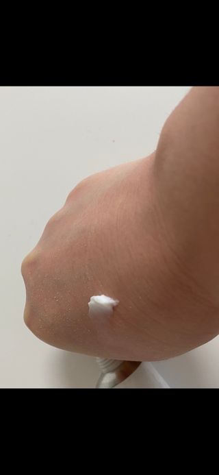 mom e 맘이 내추럴 베이비 케어 샴푸앤바스+로션 — 5점을 준 리뷰어가 2021년 1월 올린 사용 사진