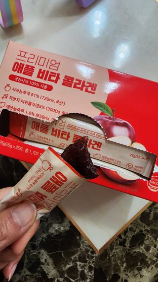 소담스퀘어 상암 [애플트리] 프리미엄 애플 비타 콜라겐 — 4점을 준 리뷰어가 2022년 12월 올린 사용 사진