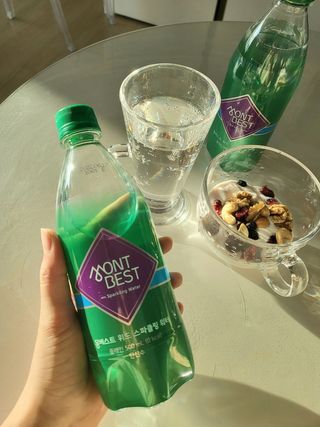 몽베스트 Montbest with Sparkling water Plain 20병 — 5점을 준 리뷰어가 2021년 10월 올린 사용 사진