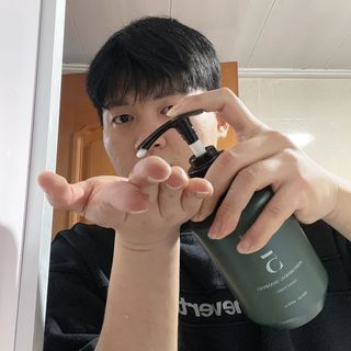르핸스 퍼포밍 5 샴푸 비반트 포렛/베티버 포그 — 5점을 준 리뷰어가 2022년 12월 올린 사용 사진