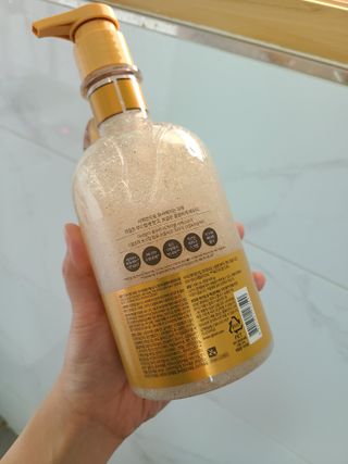 벨먼 내추럴스파 수분광채 스크럽 바디워시 600ml 5종 — 5점을 준 리뷰어가 2022년 5월 올린 사용 사진