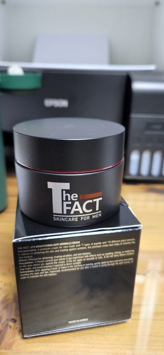 The Fact 더팩트 에스에프엔 브라이트닝 안티 링클 크림 50ml — 5점을 준 리뷰어가 2022년 6월 올린 사용 사진