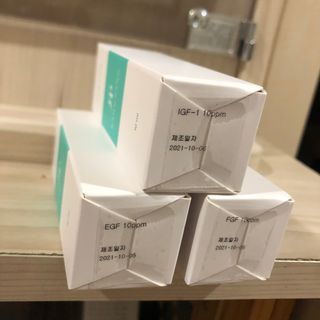 랑팡 EGF+FGF+IGF10ppm 리포좀 앰플 원액 10ml — 5점을 준 리뷰어가 2021년 10월 올린 사용 사진