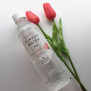 아쿠아스 플레이버워터 [아쿠아스] 제로칼로리 플레이버워터 복숭아/청포도 1BOX 20개입 — 5점을 준 리뷰어가 2021년 4월 올린 사용 사진